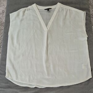 Women's Sleeveless V-Neck Blouse